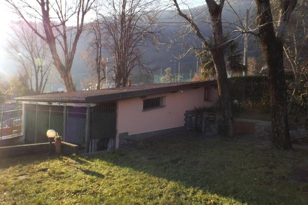 Como Lakeside Cottage - Lakefront Private Garden With Private Access To The Lake Onno Bagian luar foto